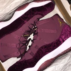 Jordan 11 Retro Heiress Night Maroon